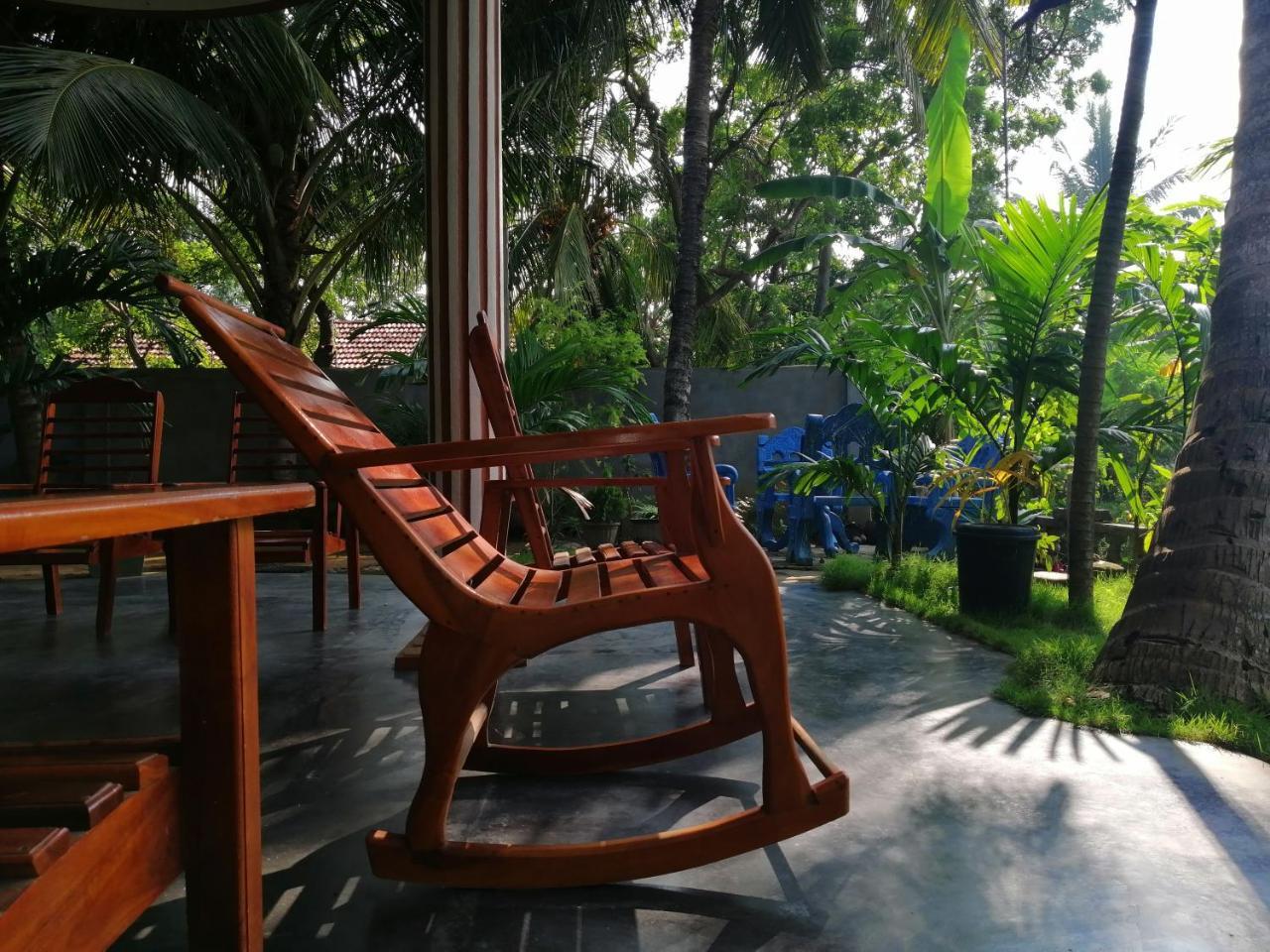 Viveka Inn Guest And Yala Safari 티사마하라마 외부 사진