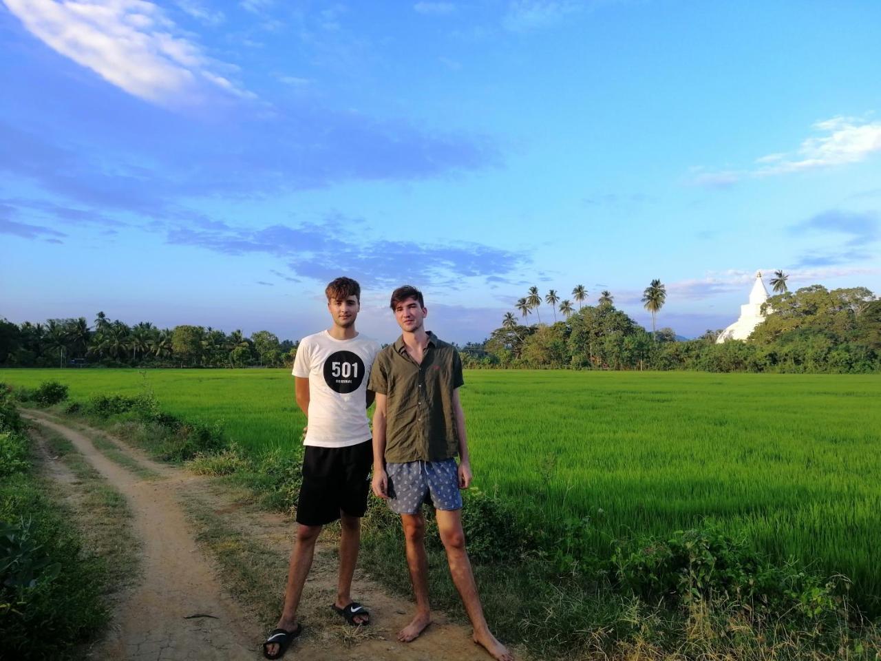 Viveka Inn Guest And Yala Safari 티사마하라마 외부 사진